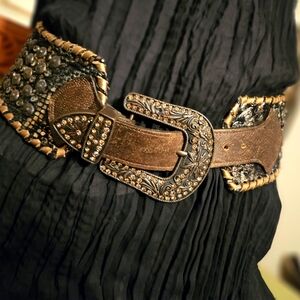 Beautiful "Kurtmen Design" ladies belt
